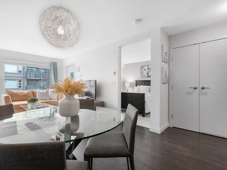 301-1673 Lloyd Avenue, North Vancouver, BC, V7P 0A9 - 4