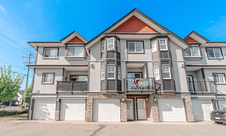 2-31235 Upper Maclure Road
