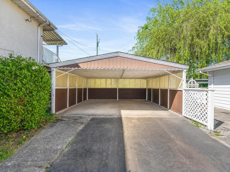 3975 Spruce Street, Burnaby, BC, V5G 1Y2 - 12