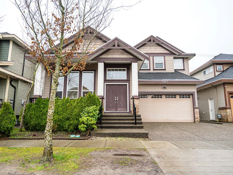 6663 125a Street, Surrey, BC, V3W 1V7