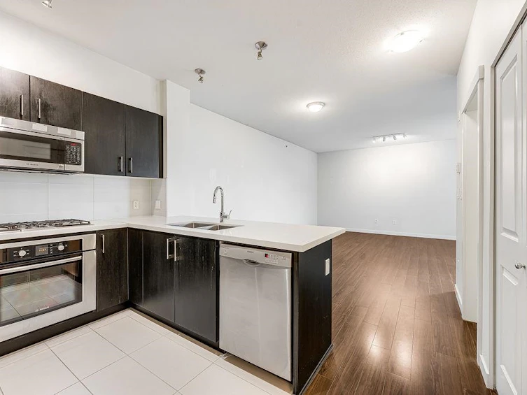 422-3133 Riverwalk Avenue, Vancouver, BC, V5S 0A7 - 3