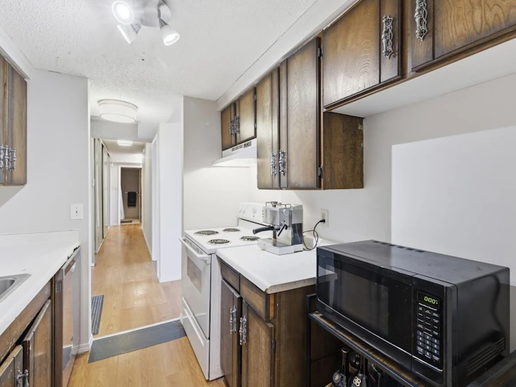 1605-320 Royal Avenue, New Westminster, BC, V3L 5C6 - 24
