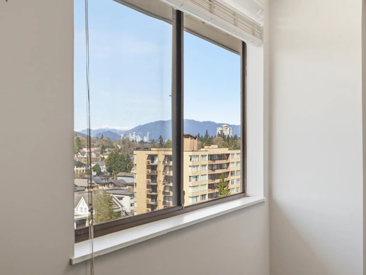 1605-320 Royal Avenue, New Westminster, BC, V3L 5C6 - 16