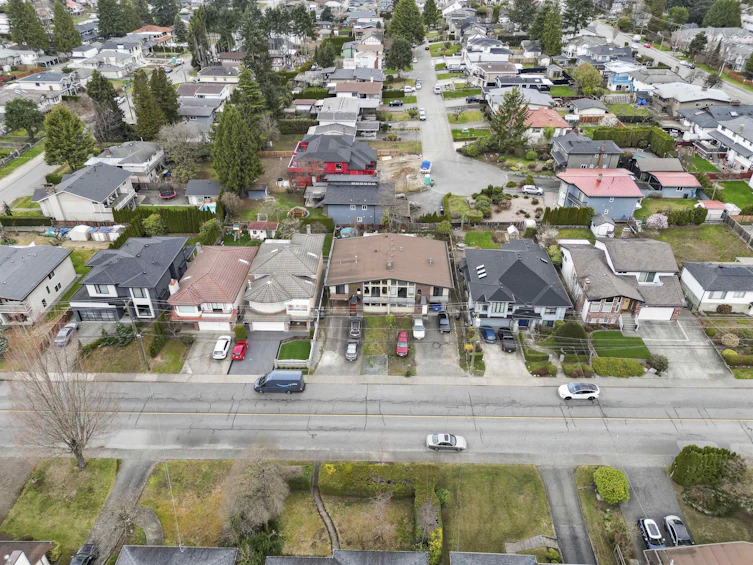 7143 Halifax Street, Burnaby, BC, V5A 1M1 - 18