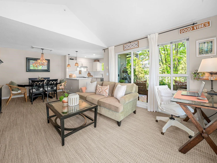 303-365 E 1st Street, North Vancouver, BC, V7L 4W5 - 7