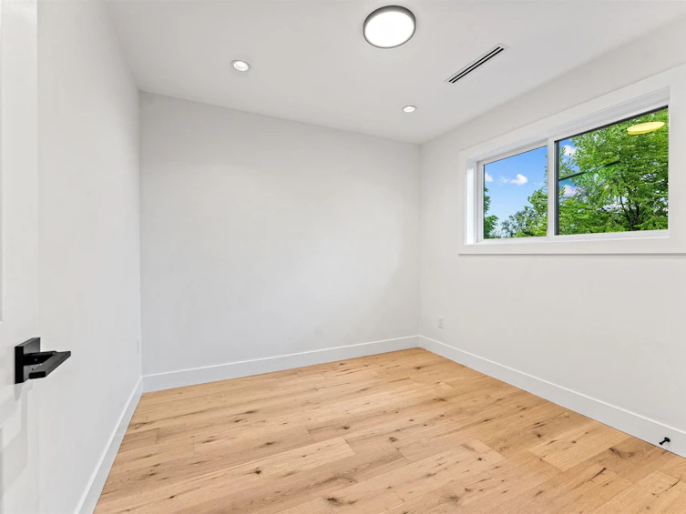 4917 Venables Street, Burnaby, BC, V5B 1X8 - 22