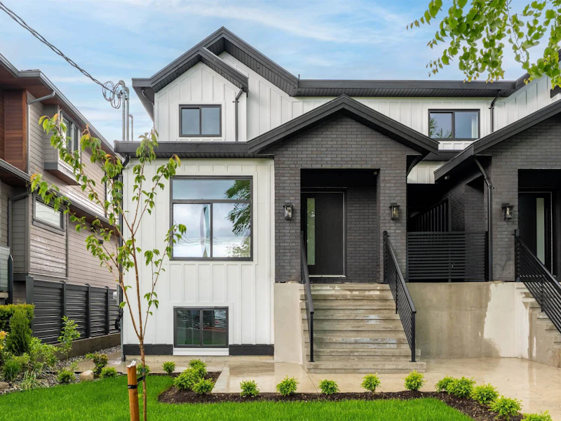 4917 Venables Street, Burnaby BC V5B 1X8