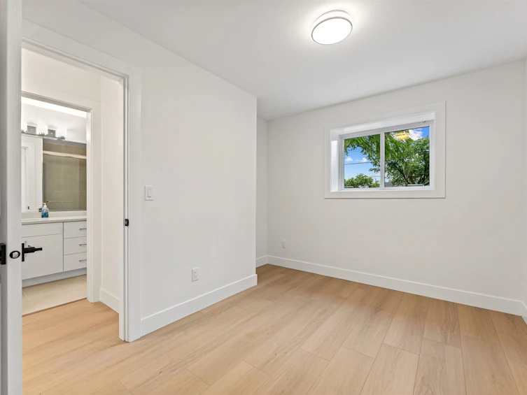 4917 Venables Street, Burnaby, BC, V5B 1X8 - 28