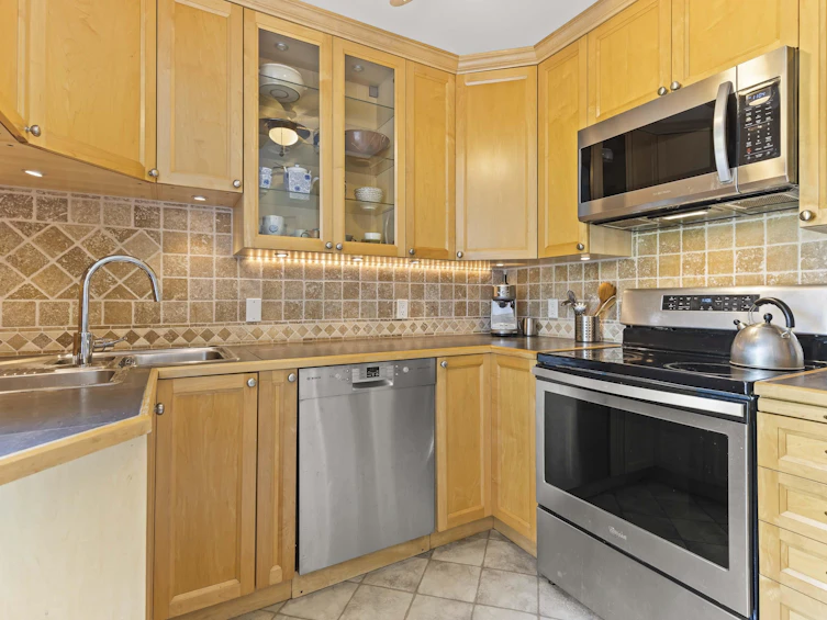 1485 Kitchener Street, Vancouver, BC, V5L 2V7 - 16