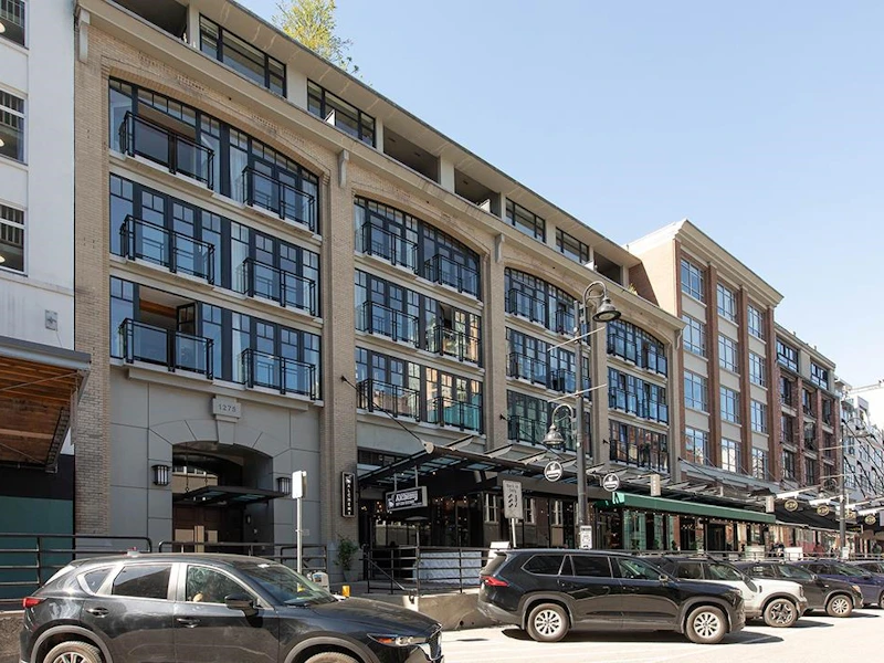 411 - 1275 Hamilton Street, Vancouver BC V6B 1E2