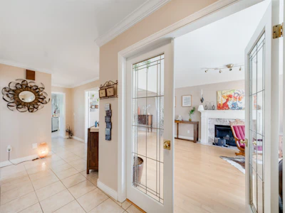 14937 20a Avenue - 5