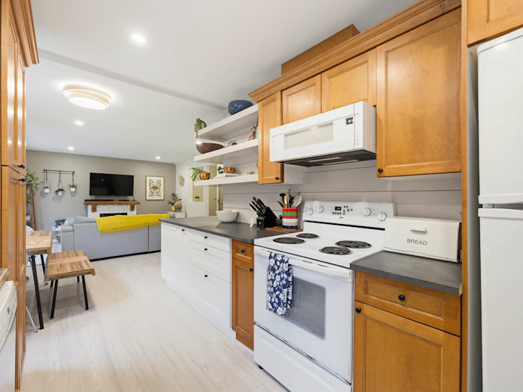 2-33900 Mayfair Avenue, Abbotsford, BC, V2S 1R2 - 6