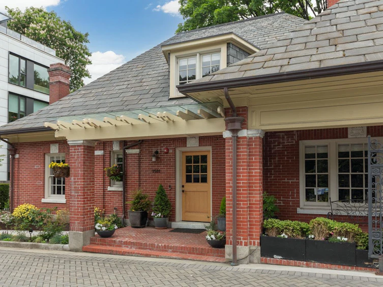 1501 Atlas Lane, Vancouver, BC, V6P 0C9 - 2