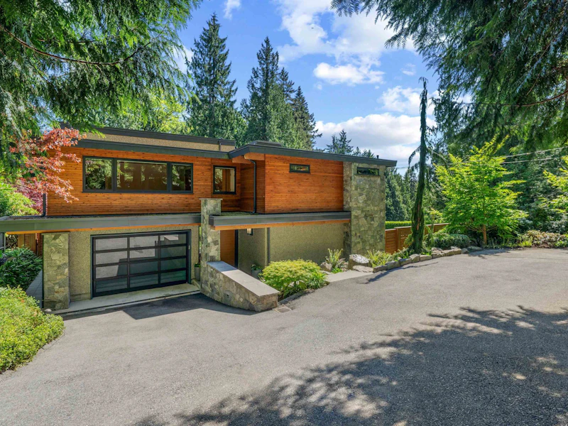 6184 Eastmont Drive, West Vancouver BC V7W 1X3