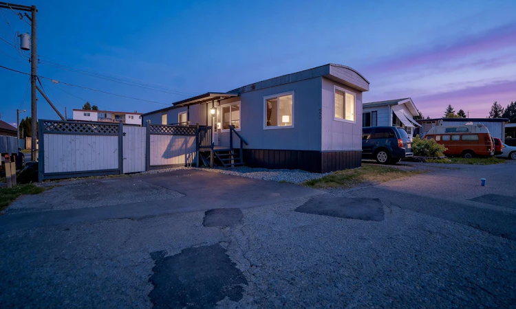 25-26892 Fraser Highway