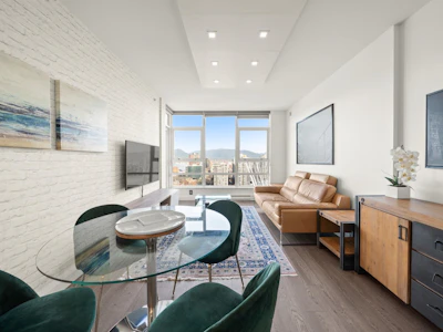 3705-928 Beatty Street - 2