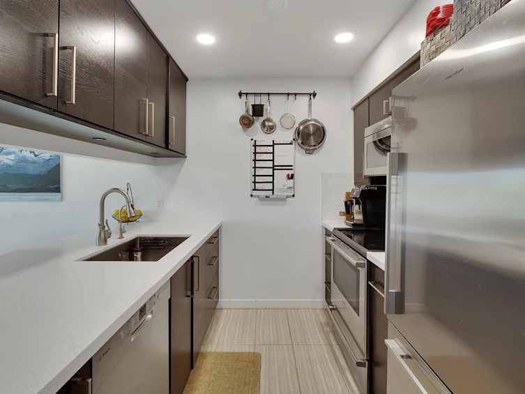207-3280 W Broadway, Vancouver, BC, V6K 2H4 - 15