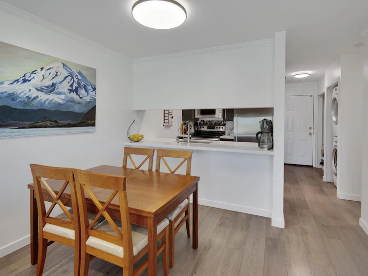 207-3280 W Broadway, Vancouver, BC, V6K 2H4 - 11