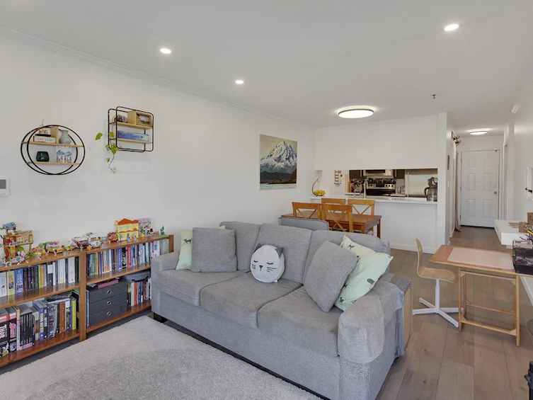 207-3280 W Broadway, Vancouver, BC, V6K 2H4 - 6