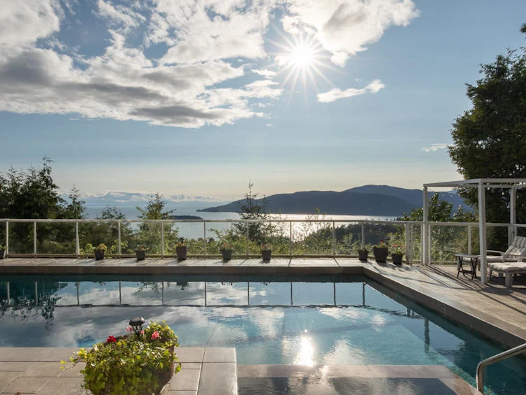 4729 Woodburn Road, West Vancouver, BC, V7S 3A8 - 2