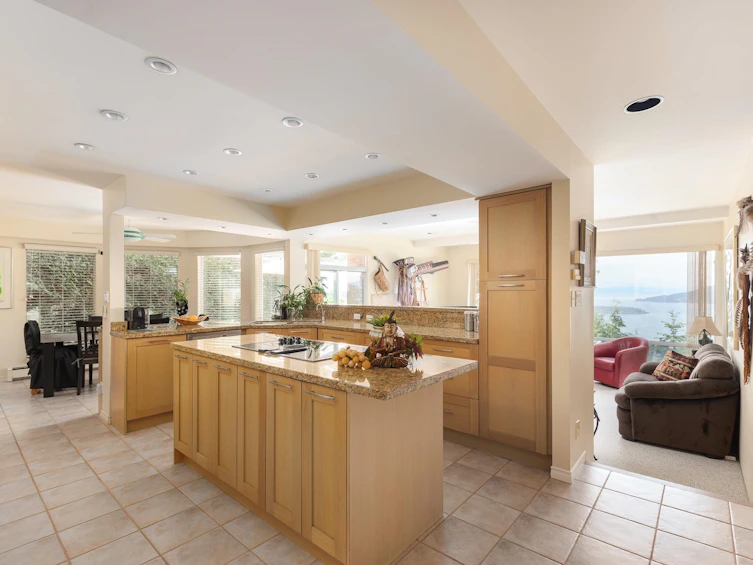 4729 Woodburn Road, West Vancouver, BC, V7S 3A8 - 5