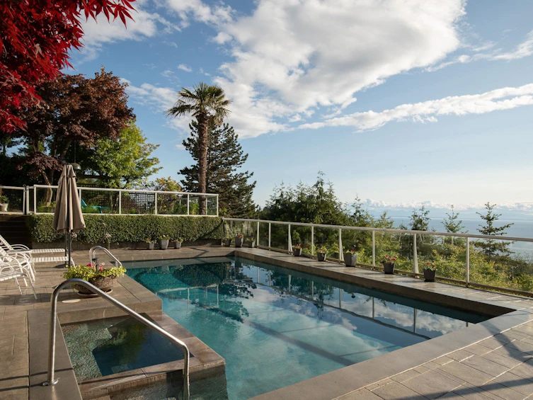 4729 Woodburn Road, West Vancouver, BC, V7S 3A8 - 3