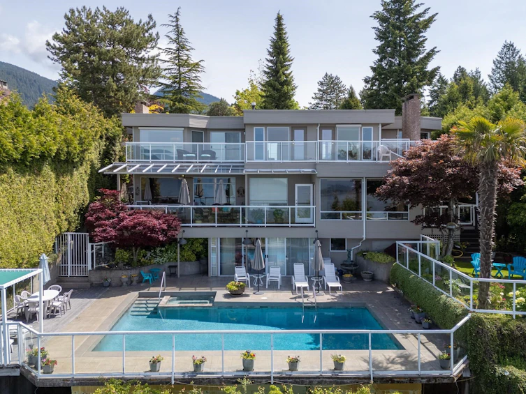 4729 Woodburn Road, West Vancouver, BC, V7S 3A8