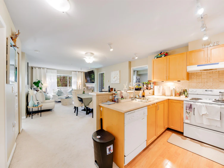 305-2167 152 Street, Surrey, BC, V4A 4P1 - 4