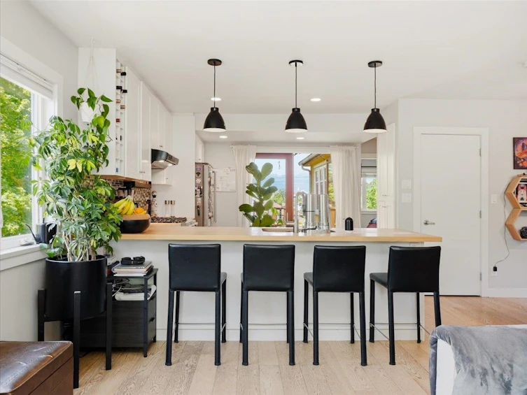 2607 E 5th Avenue, Vancouver, BC, V5M 1N1 - 7