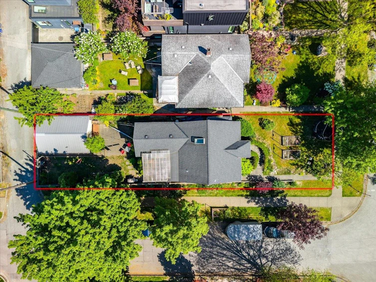 2607 E 5th Avenue, Vancouver, BC, V5M 1N1 - 36