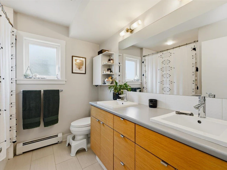 2607 E 5th Avenue, Vancouver, BC, V5M 1N1 - 14