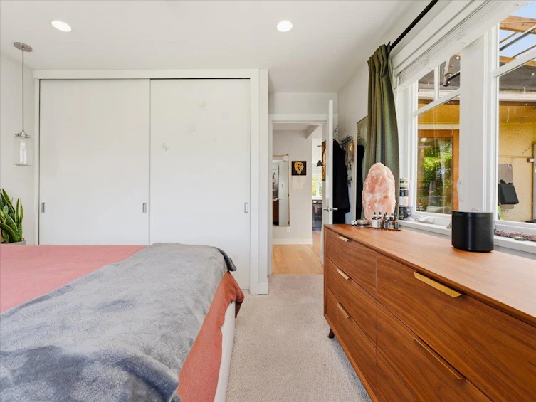 2607 E 5th Avenue, Vancouver, BC, V5M 1N1 - 16