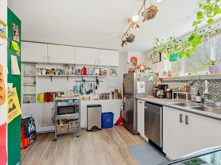 2607 E 5th Avenue, Vancouver, BC, V5M 1N1 - 31