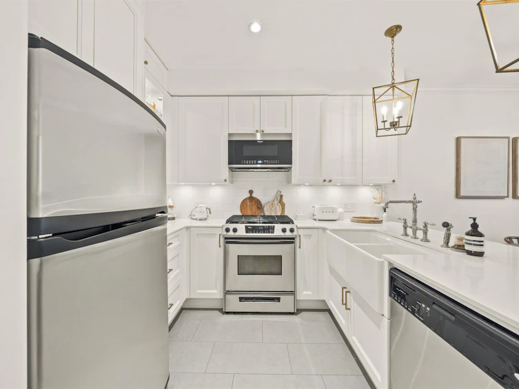 29-6878 Southpoint Drive, Burnaby, BC, V3N 5E4 - 10