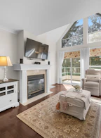 408 33280 E Bourquin Crescent