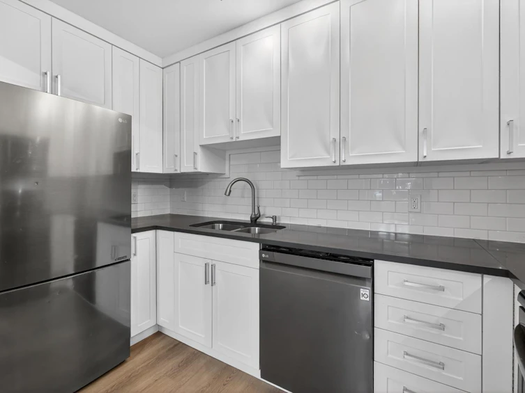 101-8645 Osler Street, Vancouver, BC, V6P 4E6 - 7