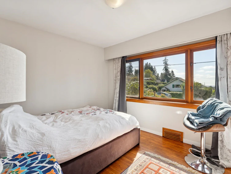 430 W Kings Road, North Vancouver, BC, V7N 2M3 - 12