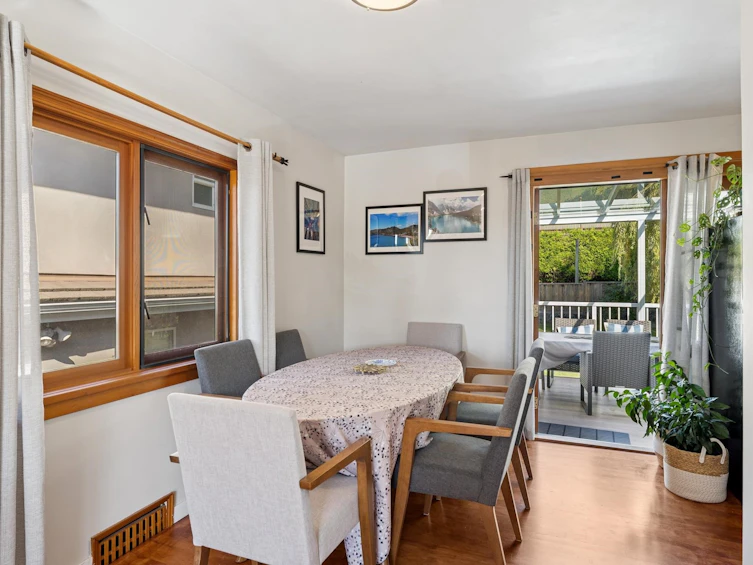 430 W Kings Road, North Vancouver, BC, V7N 2M3 - 7