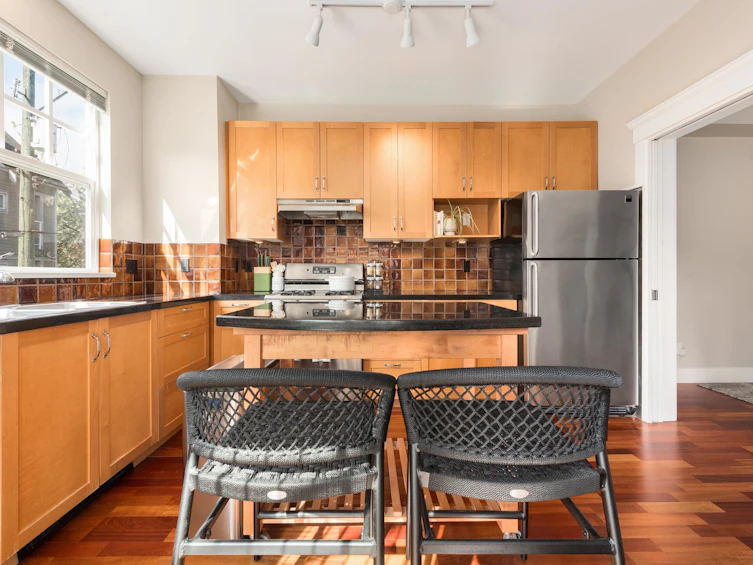 888 W 15th Avenue, Vancouver, BC, V5Z 1R7 - 13
