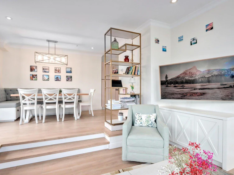 2602 Point Grey Road, Vancouver, BC, V6K 1A5 - 4