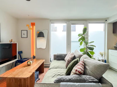 310-150 E Cordova Street - 4