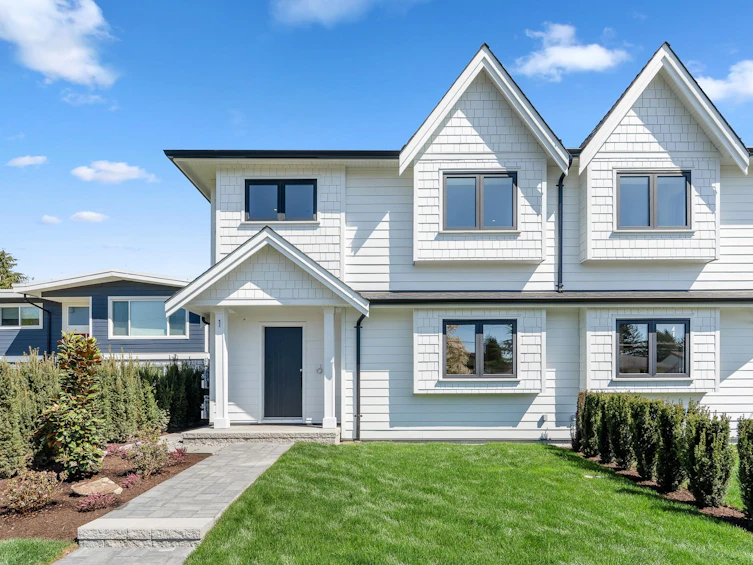 1-1860 Moore Avenue, Burnaby, BC, V5B 4N3