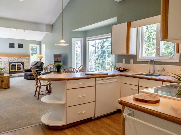 37267 Schooner Way, Pender Island, BC, V0N 2M2 - 16