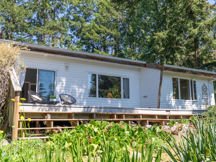 37267 Schooner Way, Pender Island, BC, V0N 2M2 - 37