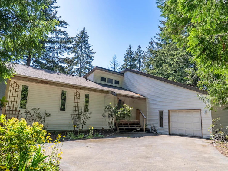 37267 Schooner Way, Pender Island, BC, V0N 2M2