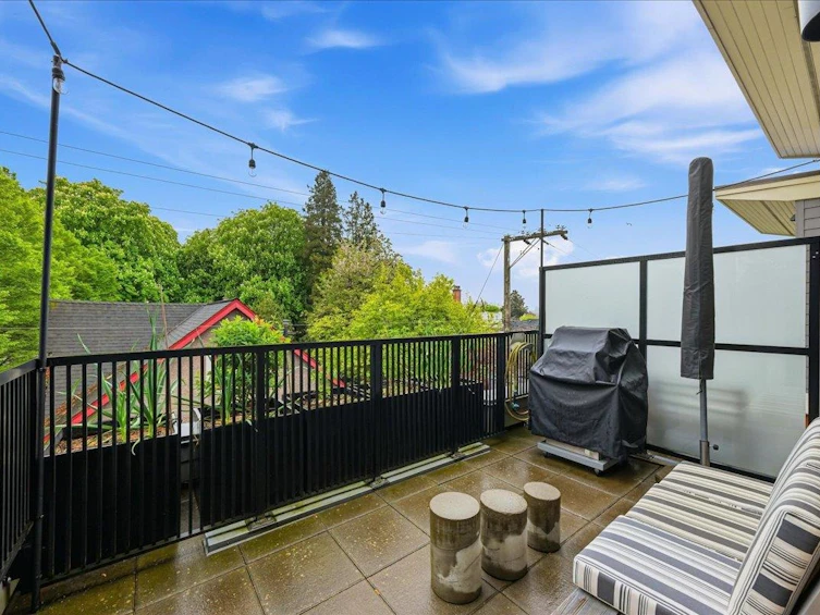 1047 Victoria Drive, Vancouver, BC, V5L 2K9 - 16