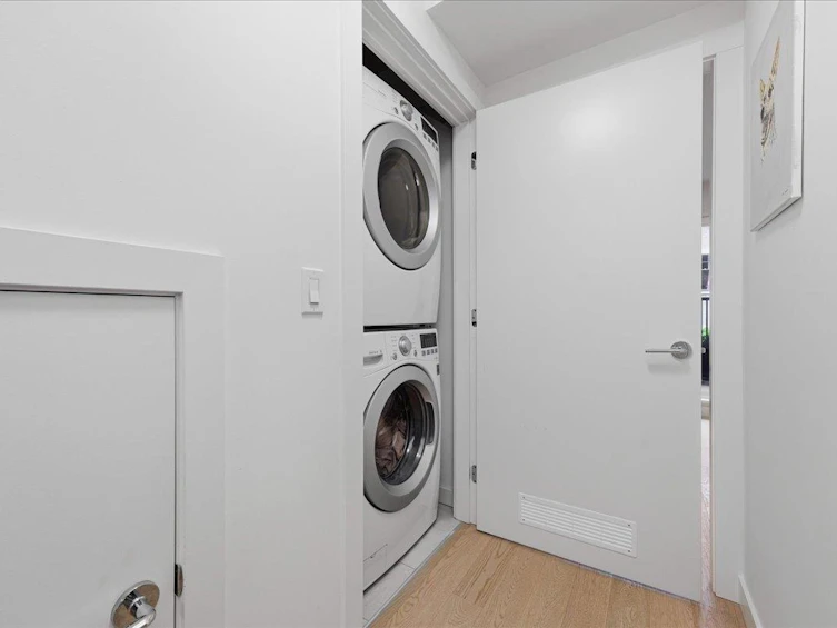 1047 Victoria Drive, Vancouver, BC, V5L 2K9 - 22