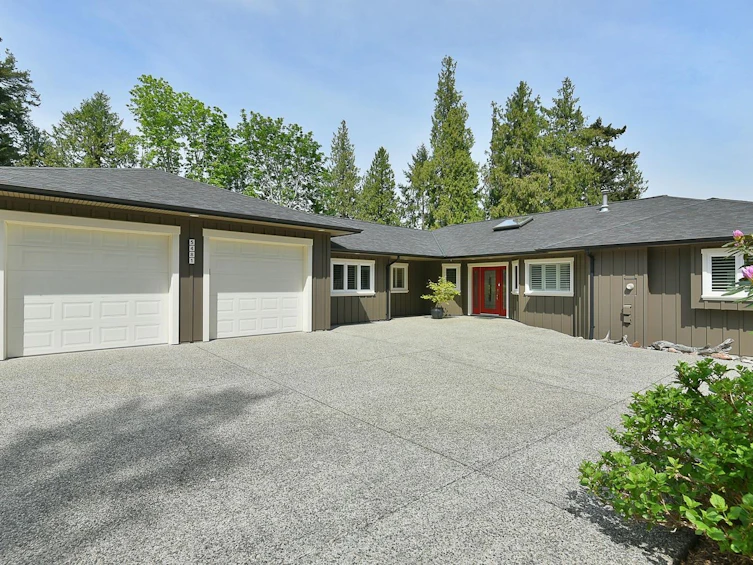 5481 Eureka Road, Halfmoon Bay, BC, V7Z 1A1 - 5