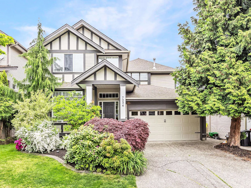 7034 200a Street, Langley BC V2Y 2Z5
