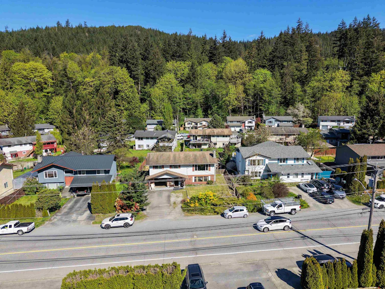38319 Westway Avenue, Squamish, BC, V8B 0W6 - 32